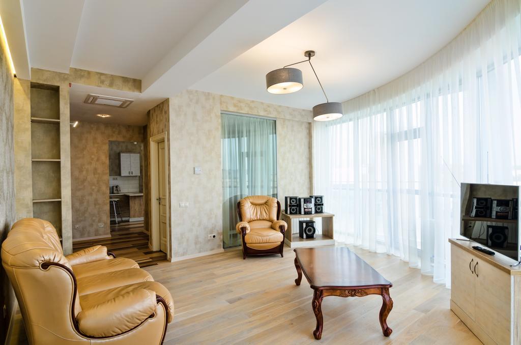 Leogrand Apartments Z Panoramoyu Lvova Extérieur photo