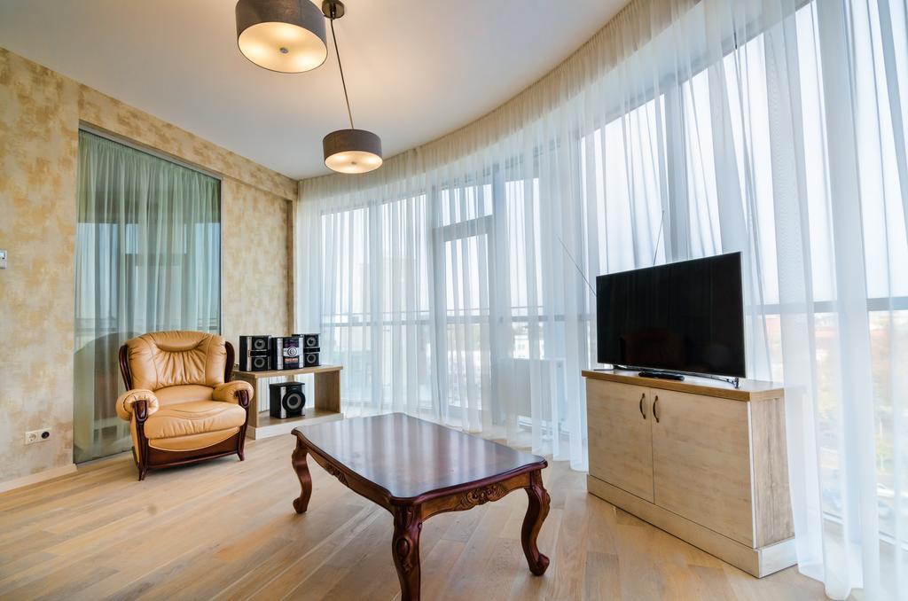 Leogrand Apartments Z Panoramoyu Lvova Extérieur photo